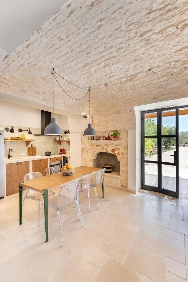 Vilaa Isa Beautiful Villa And Trullo In Ostuni Zewnętrze zdjęcie